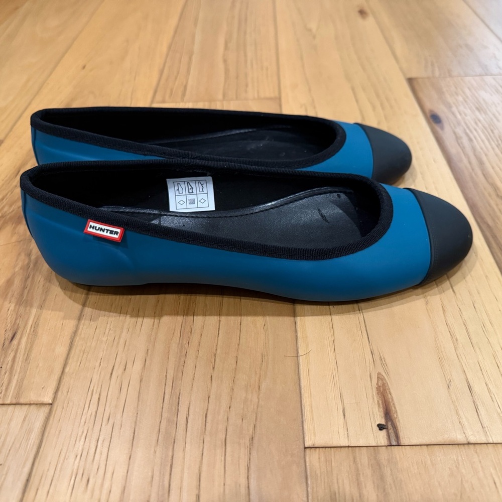 NWOT Hunter Blue & Black Rubber Ballet Flats | Size UK 7
